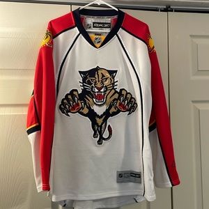 🥅 🏒 OFFICIAL Licensed Florida Panthers jersey - BRAND NEW NEVER WORN